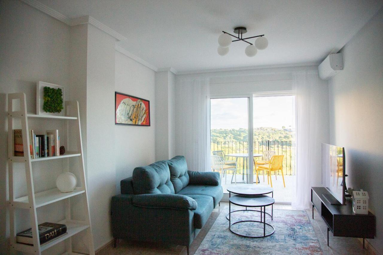 Open View Pinetree Penthouse Apartment Campoamor Luaran gambar
