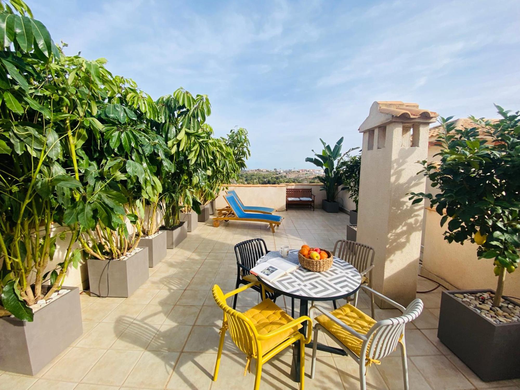 Open View Pinetree Penthouse Apartment Campoamor Luaran gambar